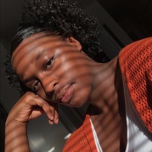 Meet your Posher, Ebere